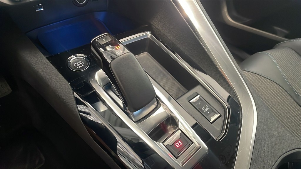 Peugeot 3008 1,6 PureTech Plugin-hybrid Allure Pack EAT8 225HK 5d 8g Aut. - Image 18