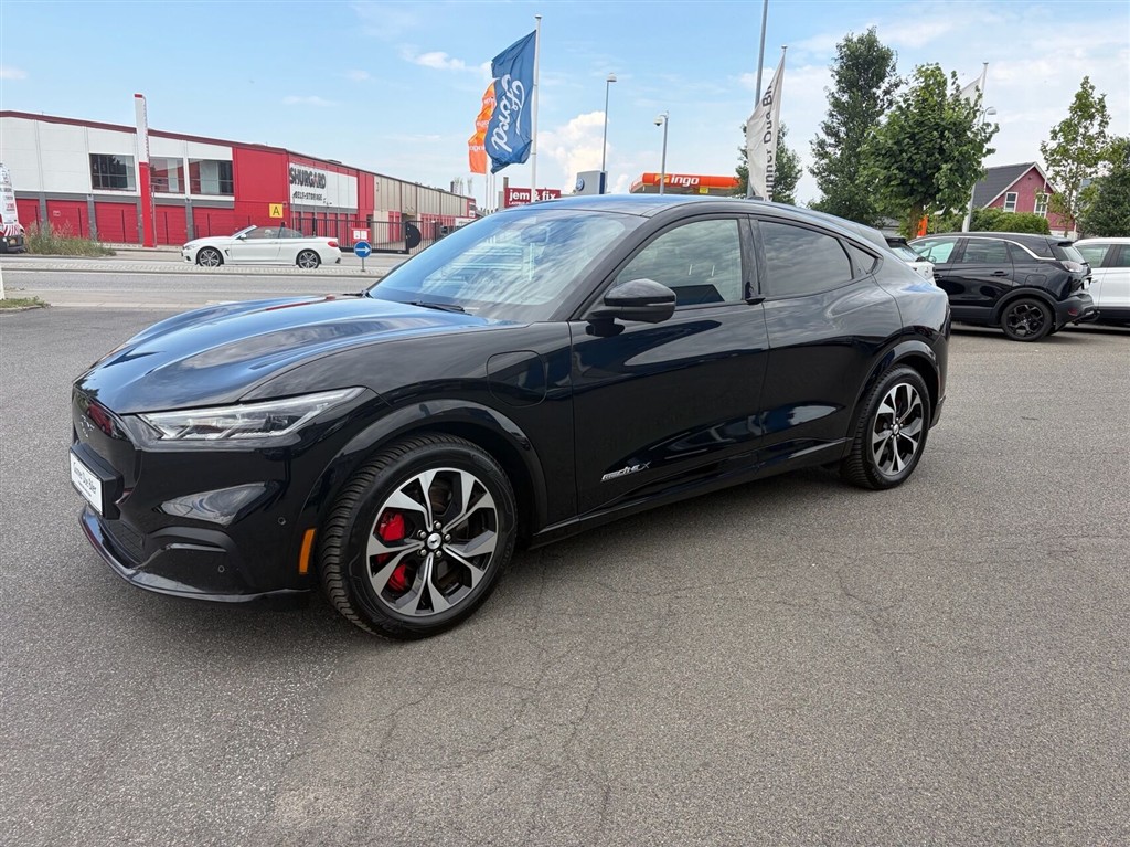 Ford Mustang Mach-E EL UR Premium 294HK 5d Aut.