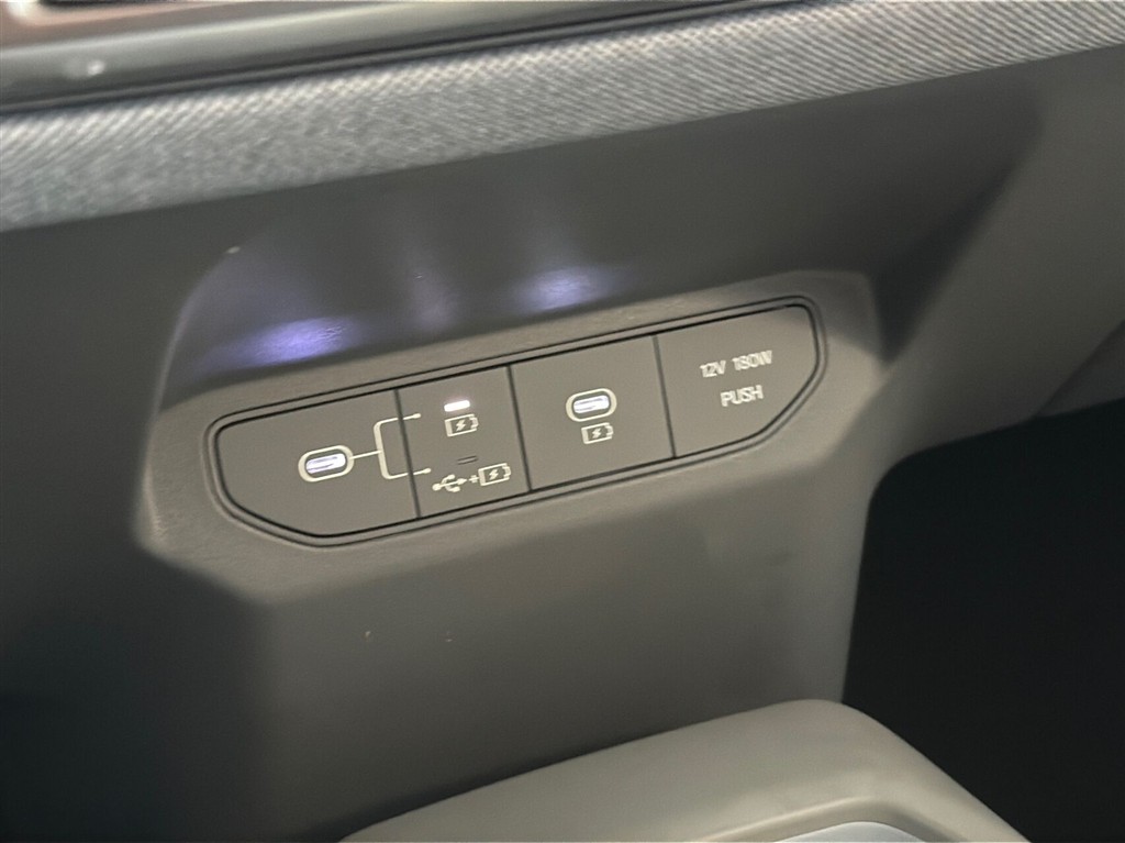 Kia EV3 Long Range Prestige 204HK 5d Aut. - Image 24