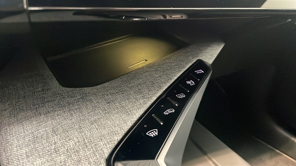 Peugeot e-5008 EL GT 210HK 5d Aut. - Image 21