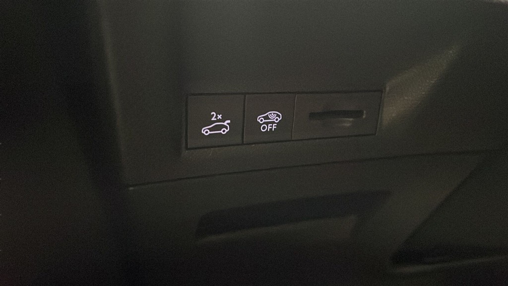 Peugeot e-5008 EL GT 210HK 5d Aut. - Image 25