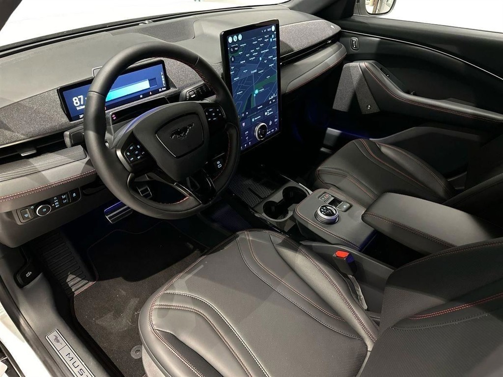 Ford Mustang Mach-E EL UR Premium 294HK 5d Aut. - Image 10