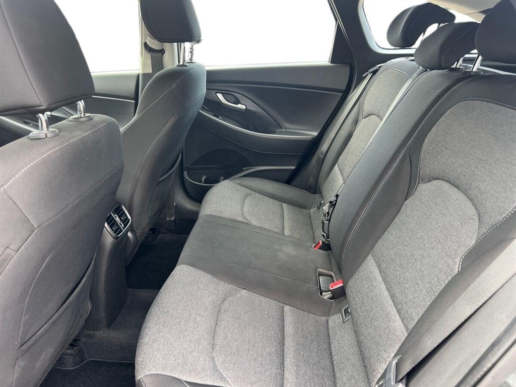 Hyundai i30 Cw 1,0 T-GDI Essential 120HK Stc 6g - Image 11