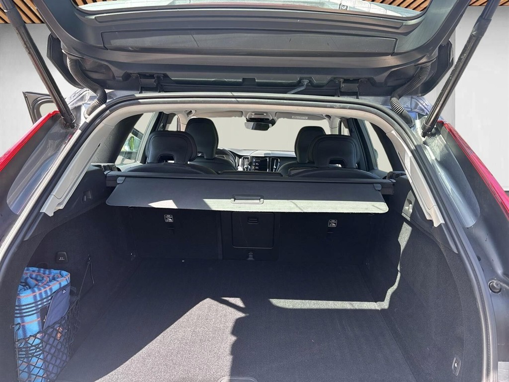 Volvo XC60 2,0 B4 Inscription 197HK 5d 8g Aut. - Image 14
