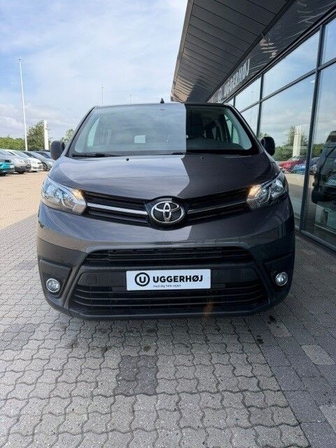 Toyota Proace Verso Electric Long EL Combi m/Dobbelt bagdør, En Skydedør 136HK Aut.