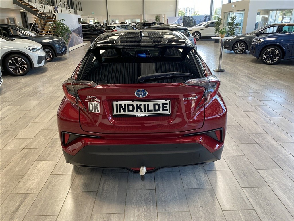 Toyota C-HR 1,8 Hybrid C-LUB Premium Selected Bi-tone Multidrive S 122HK 5d Aut. - Image 6