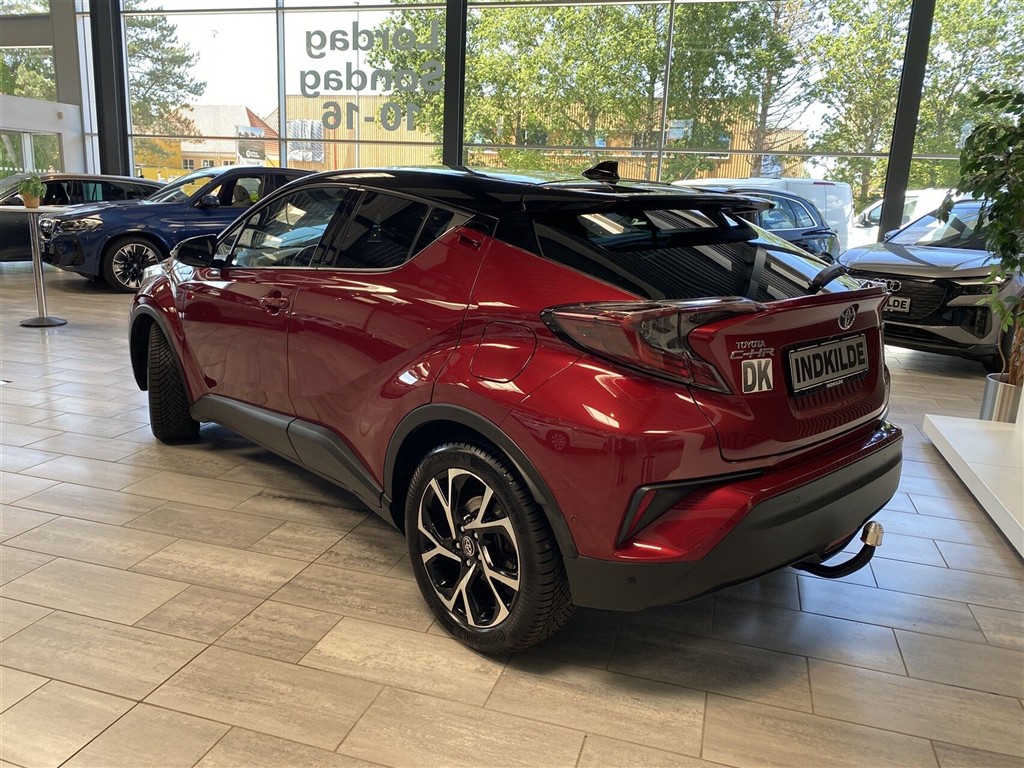 Toyota C-HR 1,8 Hybrid C-LUB Premium Selected Bi-tone Multidrive S 122HK 5d Aut. - Image 2