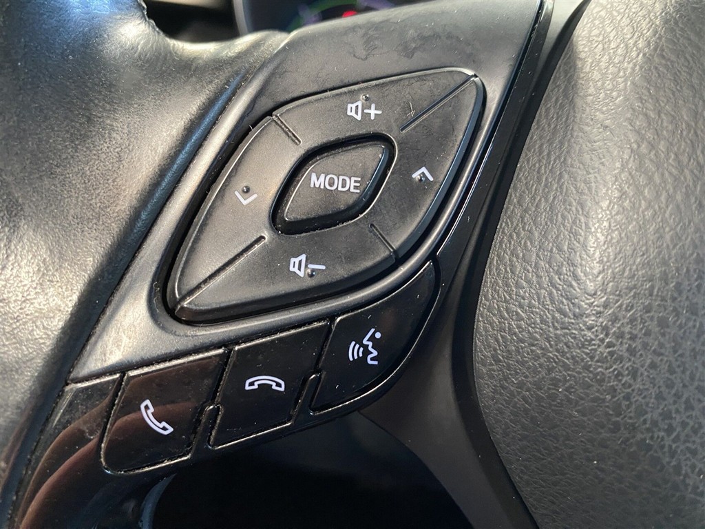 Toyota C-HR 1,8 Hybrid C-LUB Premium Selected Bi-tone Multidrive S 122HK 5d Aut. - Image 12