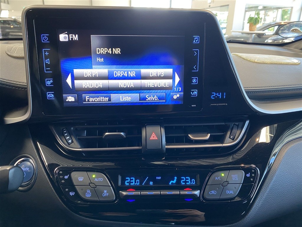 Toyota C-HR 1,8 Hybrid C-LUB Premium Selected Bi-tone Multidrive S 122HK 5d Aut. - Image 16