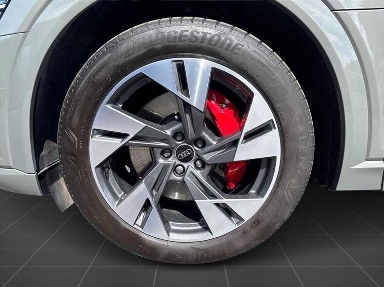Audi Q8 55 E-tron Prestige Quattro 408HK 5d Aut. - Image 5