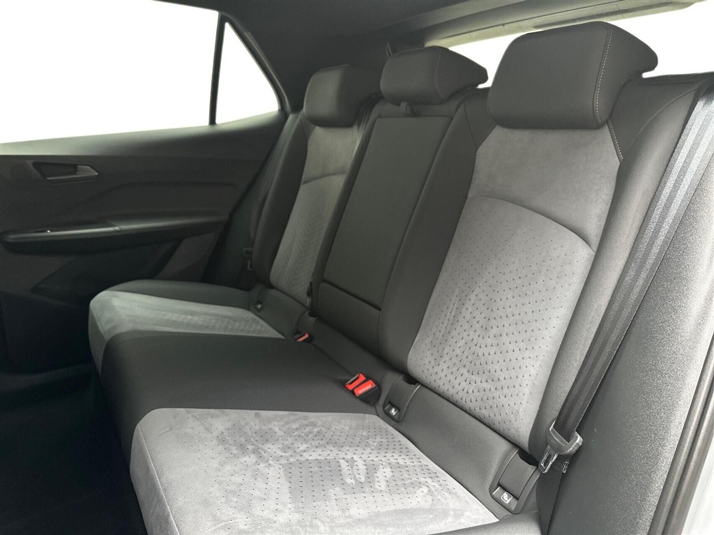 Cupra Born EL Dinamica Pack High 204HK 5d Aut. - Image 13