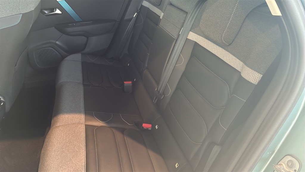 Citroën e-C4 EL Shine 136HK 5d Aut. - Image 7