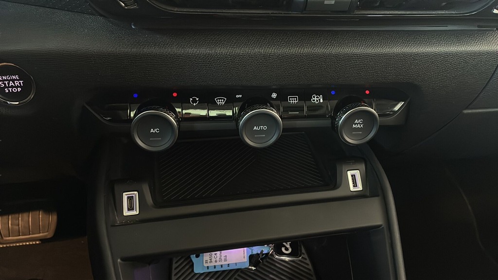 Citroën e-C4 EL Shine 136HK 5d Aut. - Image 13