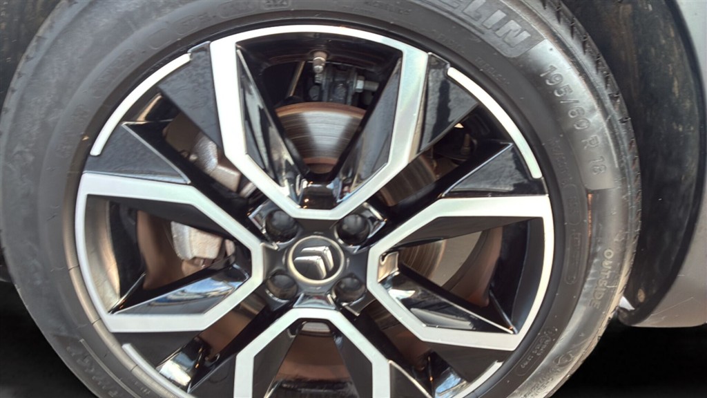 Citroën e-C4 EL Shine 136HK 5d Aut. - Image 19