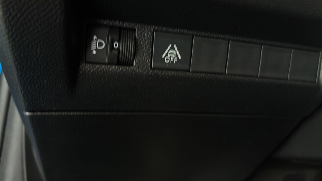 Peugeot e-208 EL Allure 136HK 5d Aut. - Image 17