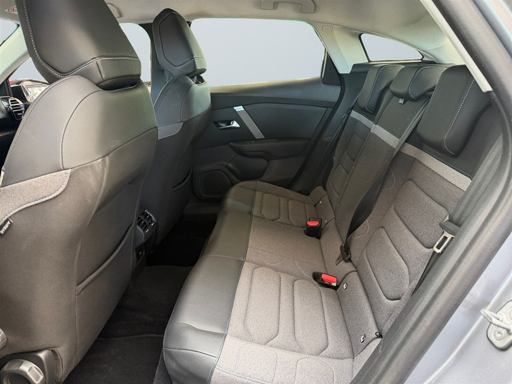 Citroën e-C4 EL Plus 136HK 5d Aut. - Image 16