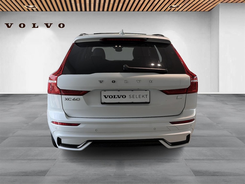 Volvo XC60 2,0 T8 Recharge Plugin-hybrid Ultimate AWD 455HK 5d 8g Aut. - Image 8