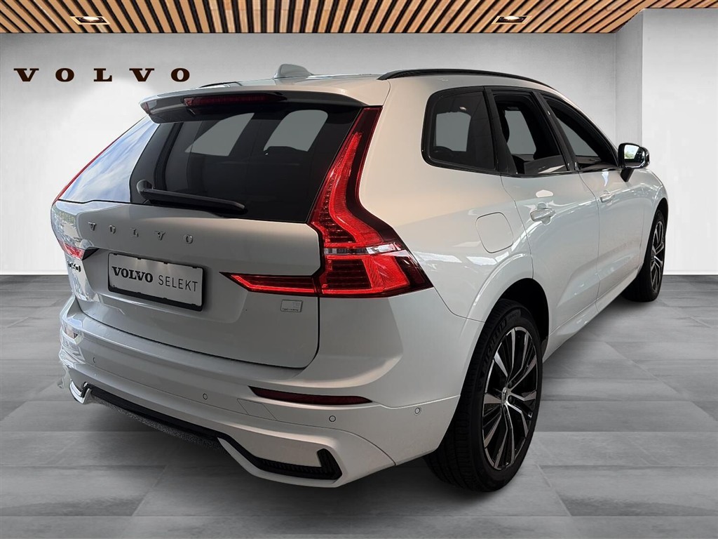 Volvo XC60 2,0 T8 Recharge Plugin-hybrid Ultimate AWD 455HK 5d 8g Aut. - Image 2