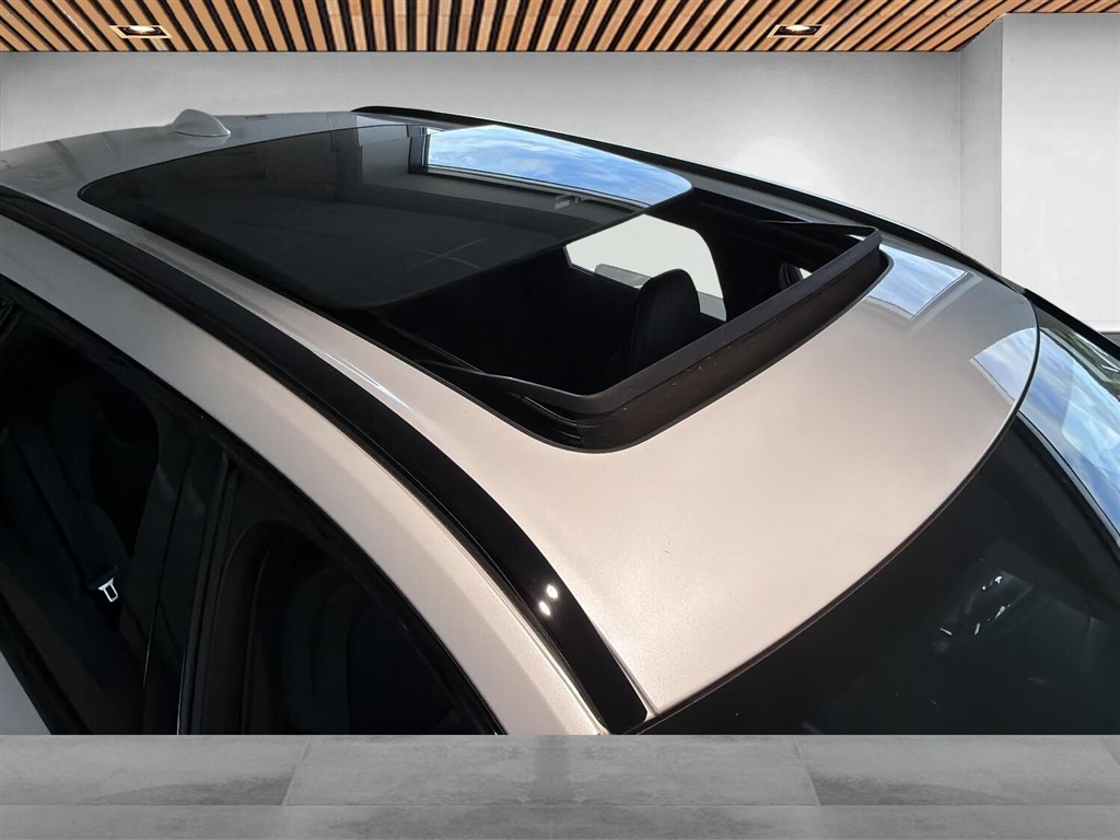 Volvo XC60 2,0 T8 Recharge Plugin-hybrid Ultimate AWD 455HK 5d 8g Aut. - Image 17