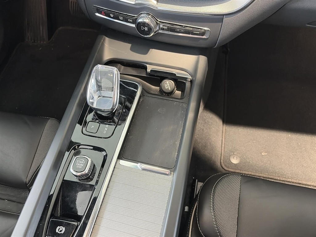 Volvo XC60 2,0 T8 Recharge Plugin-hybrid Ultimate AWD 455HK 5d 8g Aut. - Image 18