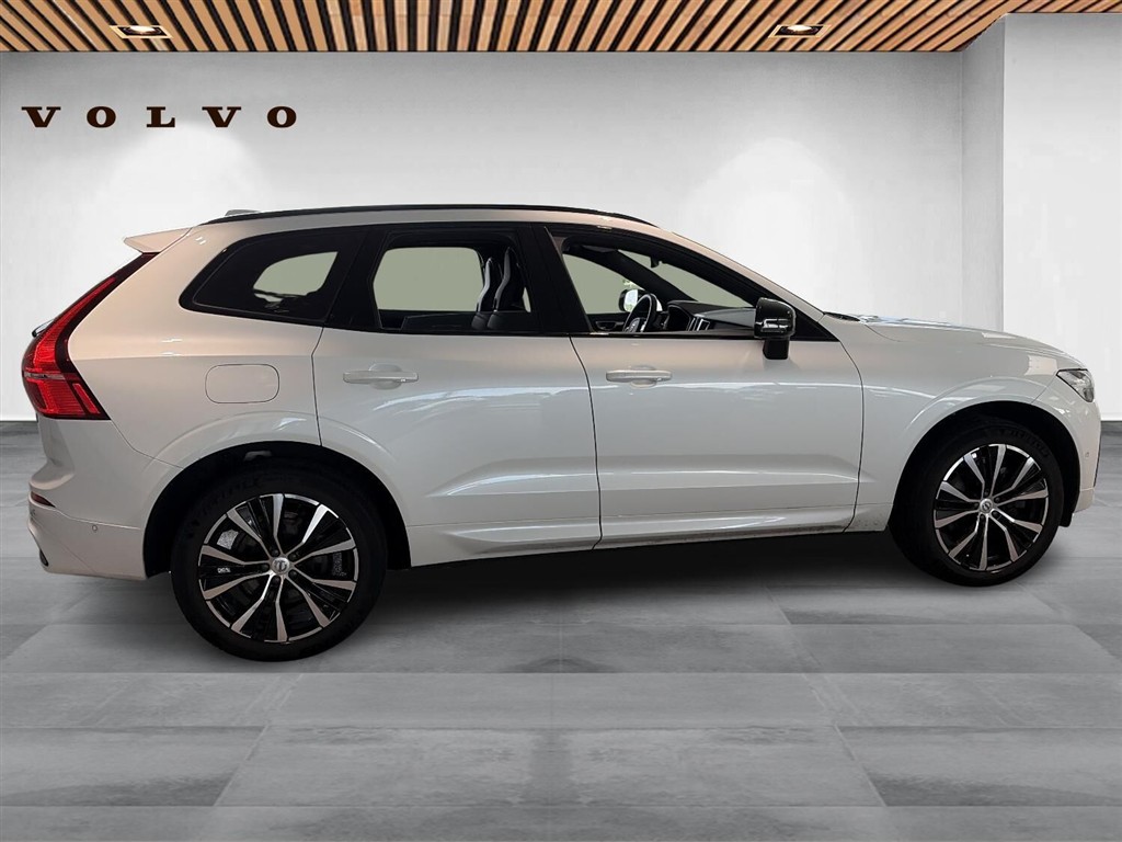 Volvo XC60 2,0 T8 Recharge Plugin-hybrid Ultimate AWD 455HK 5d 8g Aut. - Image 3