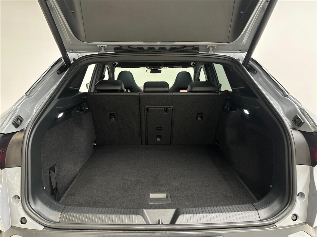 VW ID.4 EL Max Performance 204HK 5d Aut. - Image 14