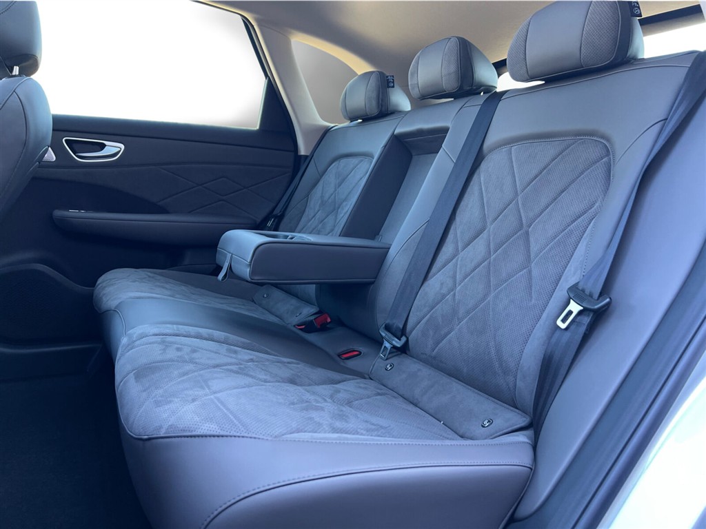 MG MGS6 Electric 77 kWh LR RWD Luxury 245HK 5d Aut. - Image 12
