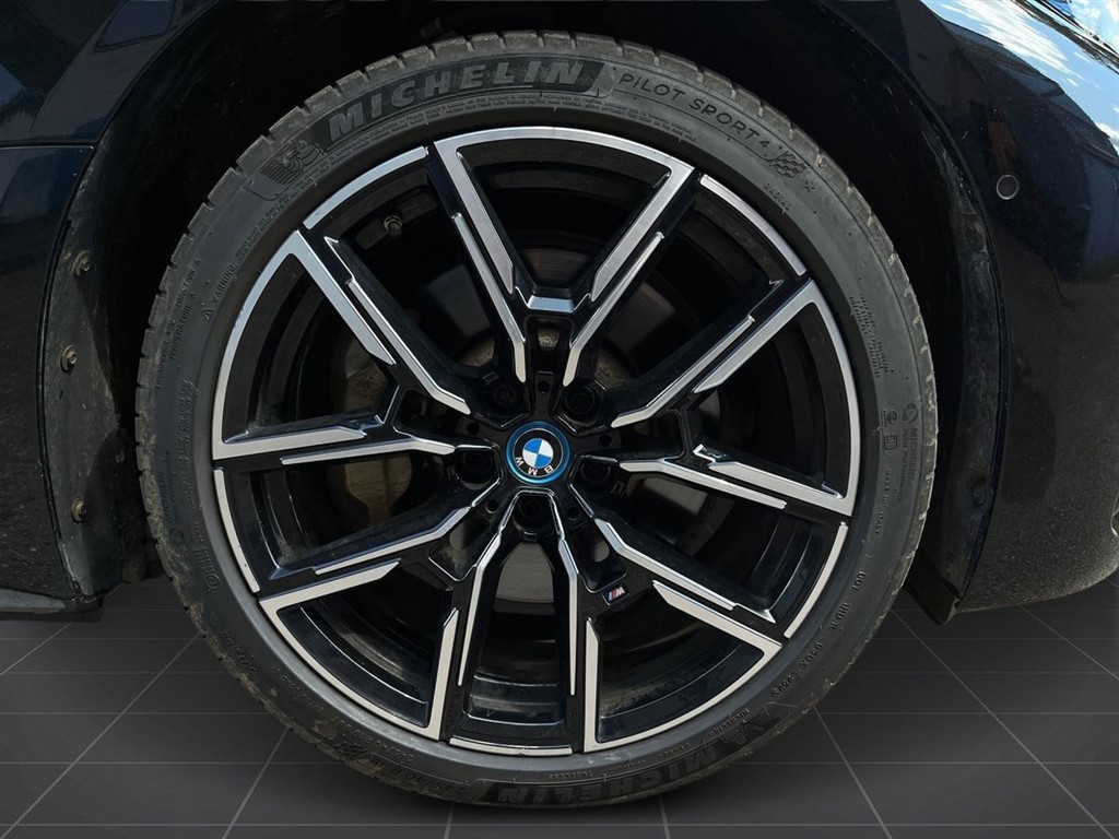 BMW i4 eDrive40 Gran Coupé EL Fully Charged M-Sport 340HK 5d Aut. - Image 6