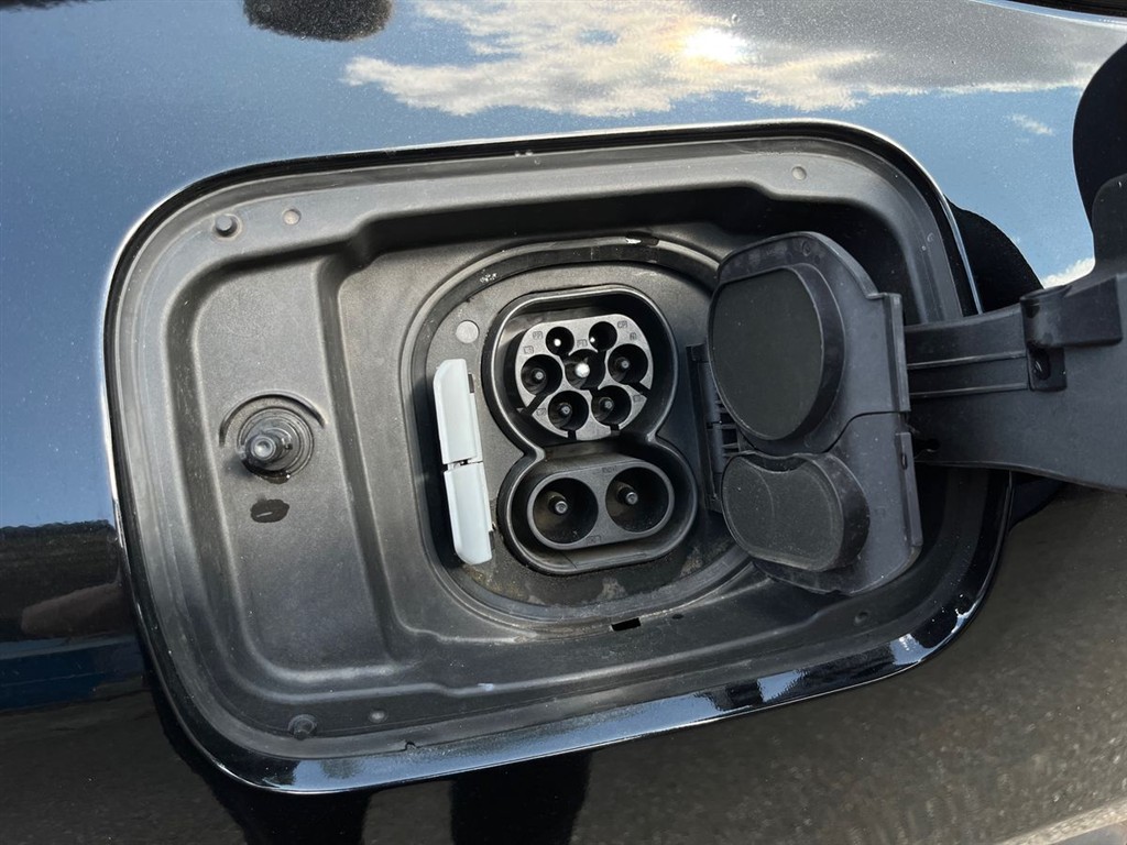 BMW i4 eDrive40 Gran Coupé EL Fully Charged M-Sport 340HK 5d Aut. - Image 23