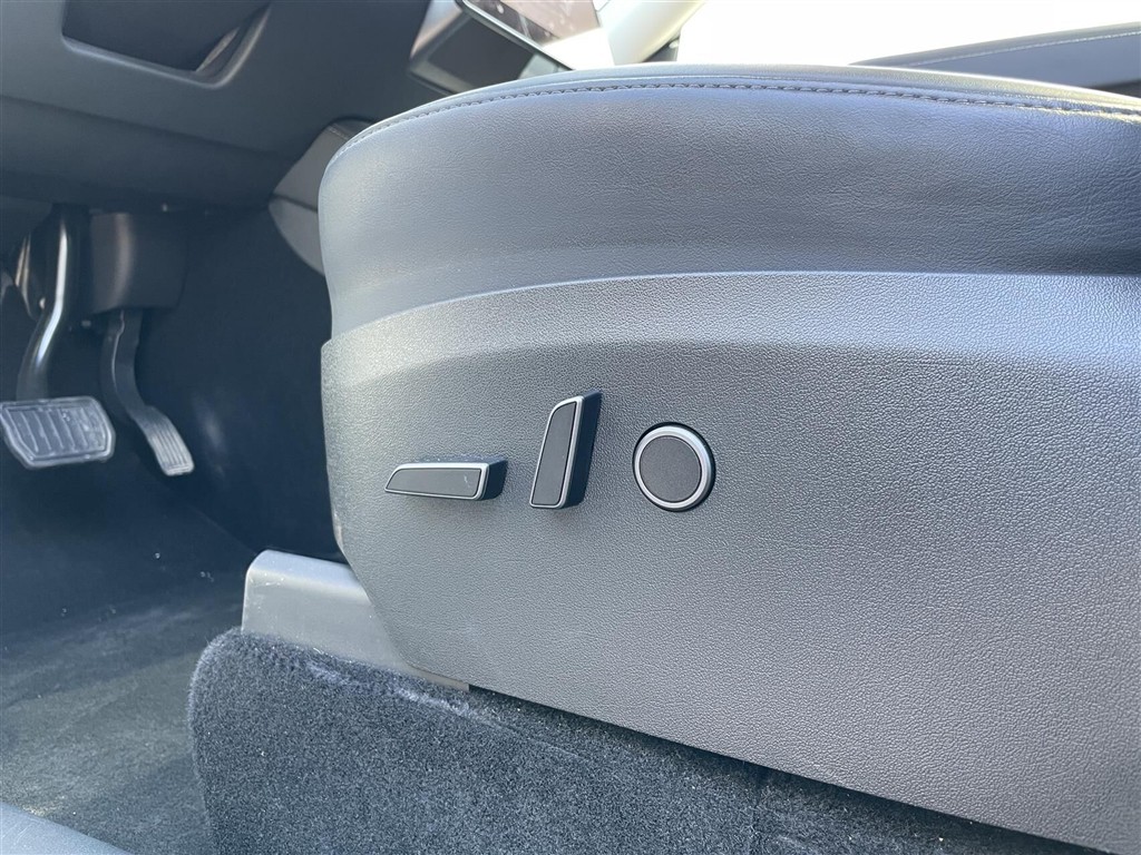 Tesla Model Y EL Long Range AWD 514HK 5d Aut. - Image 14