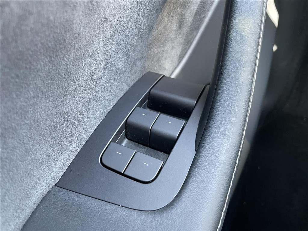 Tesla Model Y EL Long Range AWD 514HK 5d Aut. - Image 15