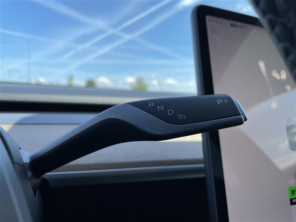 Tesla Model Y EL Long Range AWD 514HK 5d Aut. - Image 19