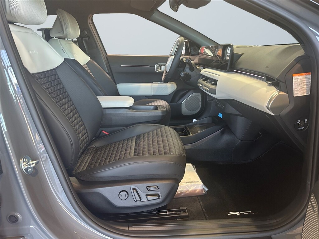 Kia EV4 Fastback EL Long Range GT-Line 204HK Aut. - Image 16