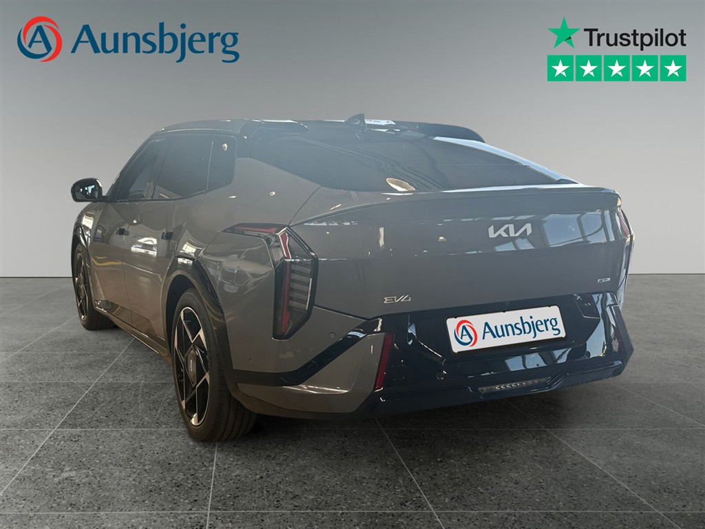 Kia EV4 Fastback EL Long Range GT-Line 204HK Aut. - Image 4