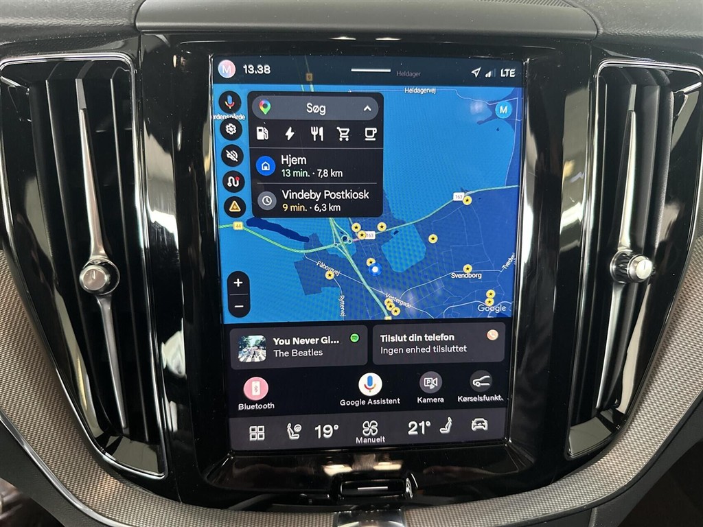 Volvo XC60 2,0 T6 Recharge Plugin-hybrid Plus AWD 350HK 5d 8g Aut. - Image 12
