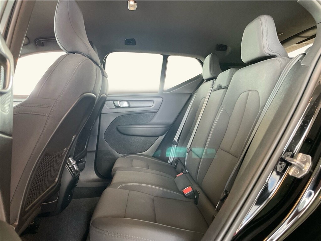 Volvo XC40 P8 Recharge Twin Plus AWD 408HK 5d Aut. - Image 8