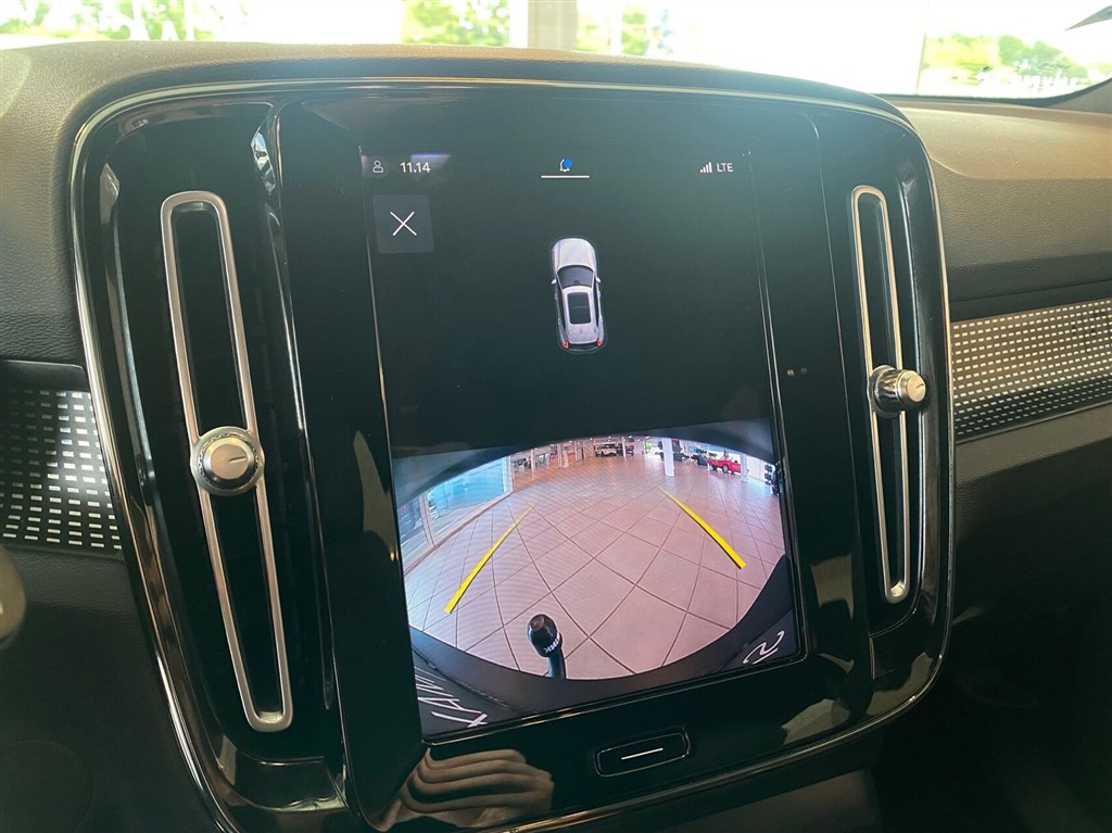 Volvo XC40 P8 Recharge Twin Plus AWD 408HK 5d Aut. - Image 10