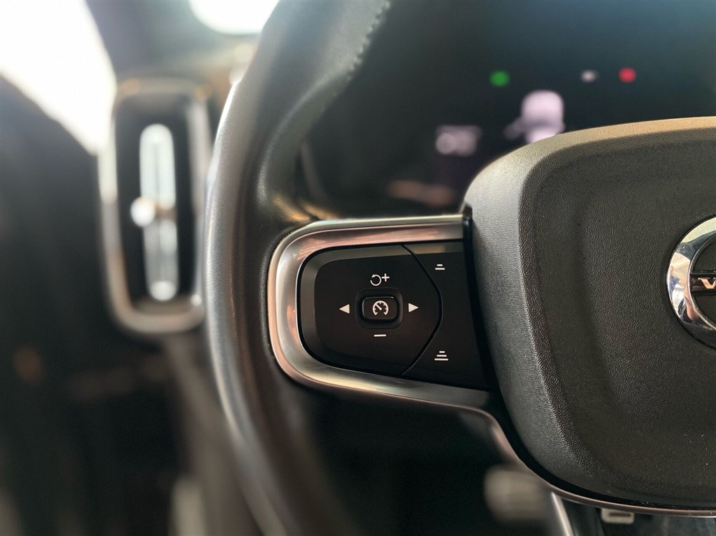 Volvo XC40 P8 Recharge Twin Plus AWD 408HK 5d Aut. - Image 11
