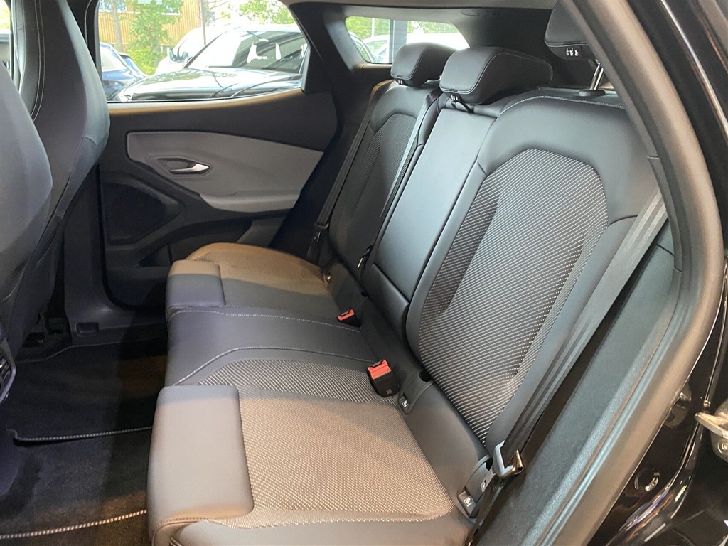 Ford Explorer EL UR Select RWD 286HK 5d Aut. - Image 12