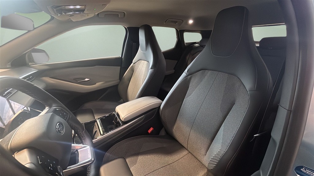 Ford Explorer EL UR Select AWD 340HK 5d Aut. - Image 7
