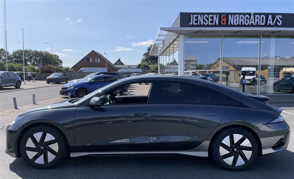 Hyundai Ioniq 6 Electric 77,4 kWh Ultimate 229HK Aut. - Image 2