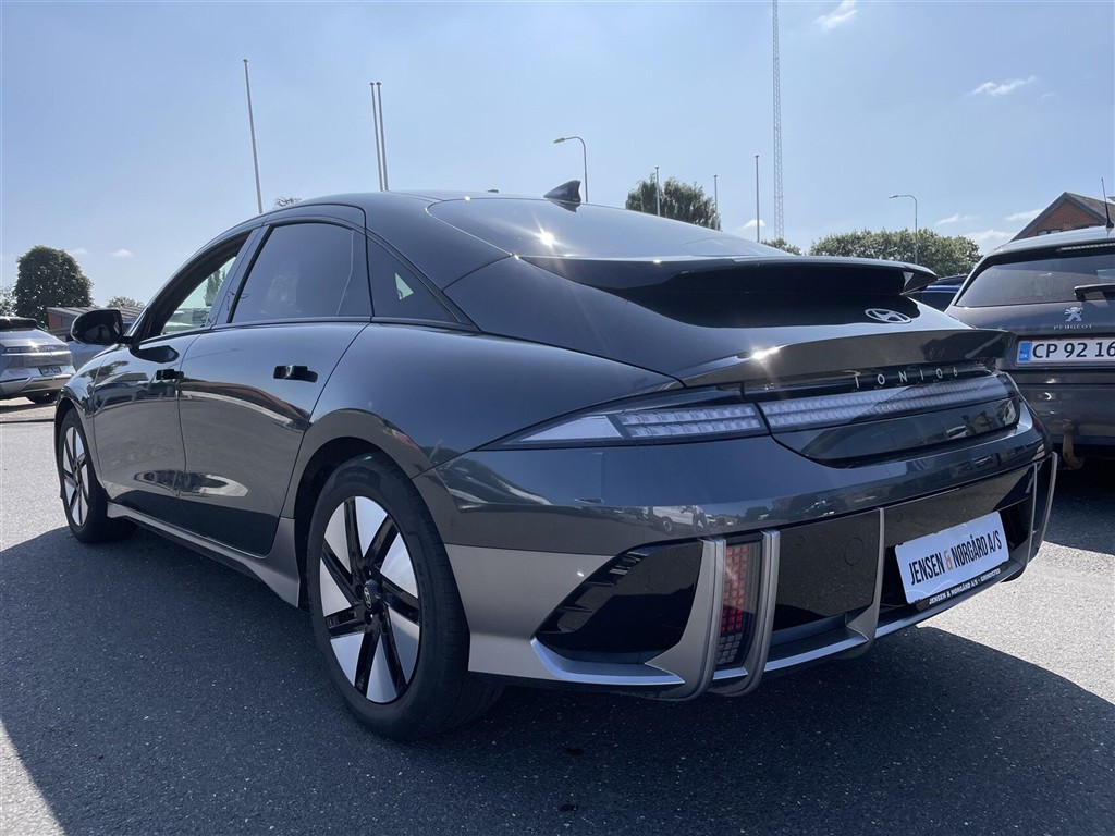 Hyundai Ioniq 6 Electric 77,4 kWh Ultimate 229HK Aut. - Image 3