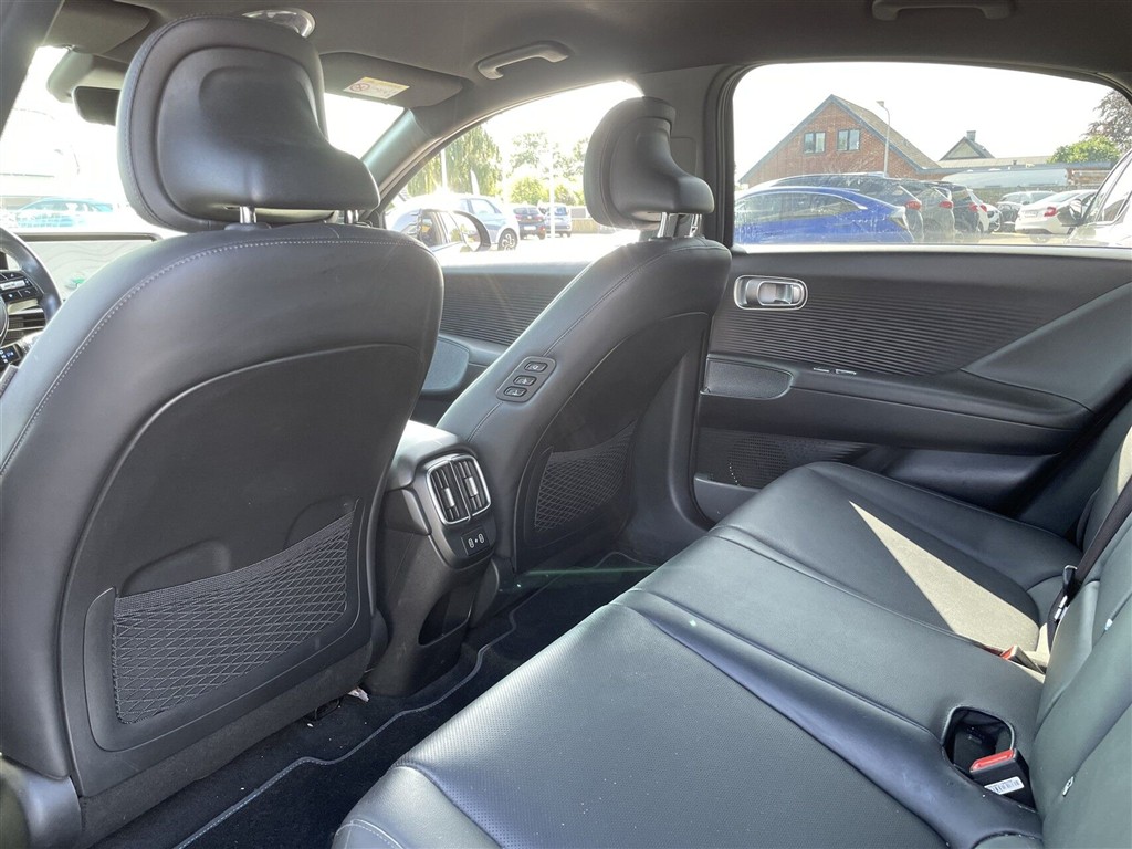 Hyundai Ioniq 6 Electric 77,4 kWh Ultimate 229HK Aut. - Image 5