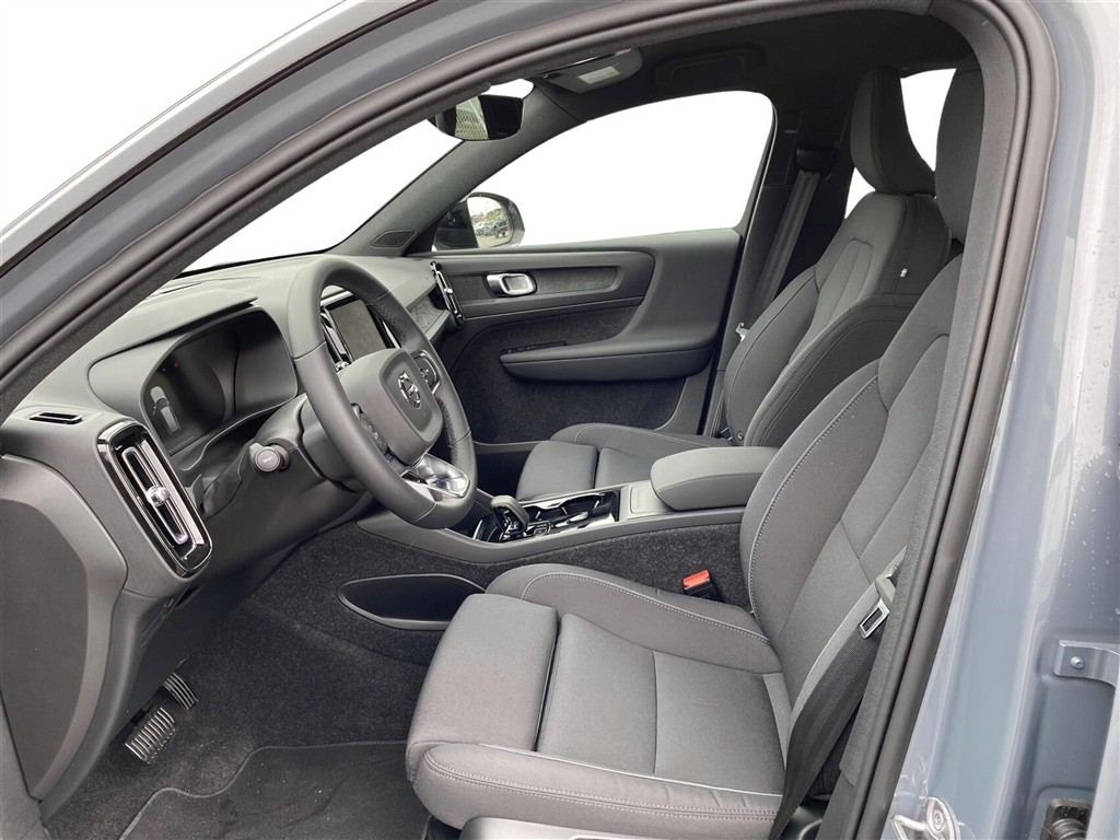 Volvo XC40 P6 Recharge Plus 231HK 5d Aut. - Image 12