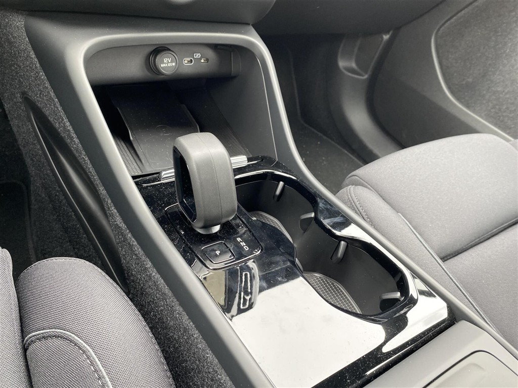 Volvo XC40 P6 Recharge Plus 231HK 5d Aut. - Image 16