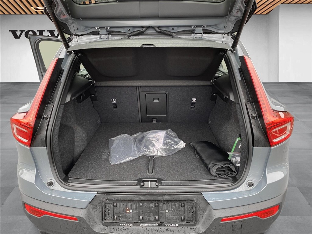 Volvo XC40 P6 Recharge Plus 231HK 5d Aut. - Image 17