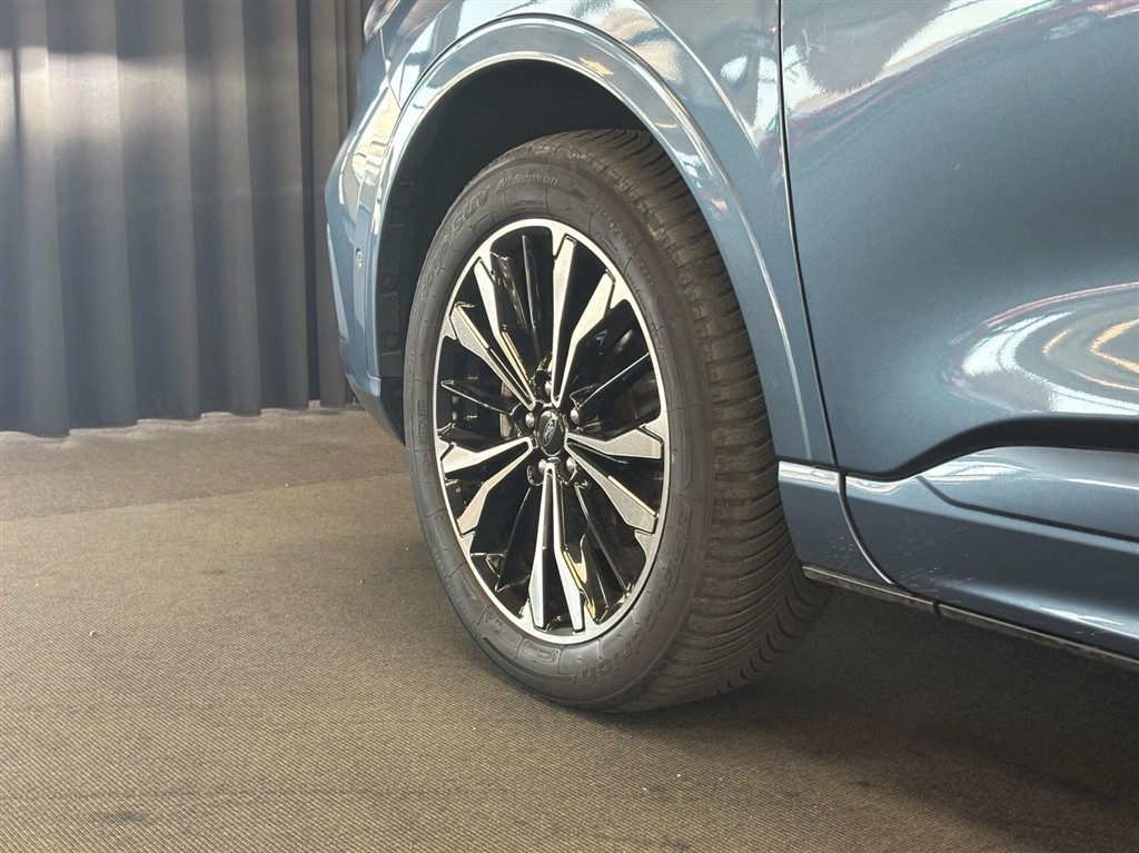 Ford Kuga 2,5 Plugin-hybrid ST-Line X CVT 225HK 5d Trinl. Gear - Image 6