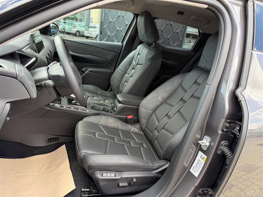 DS DS3 Crossback E-Tense Opera 156HK 5d Aut. - Image 8