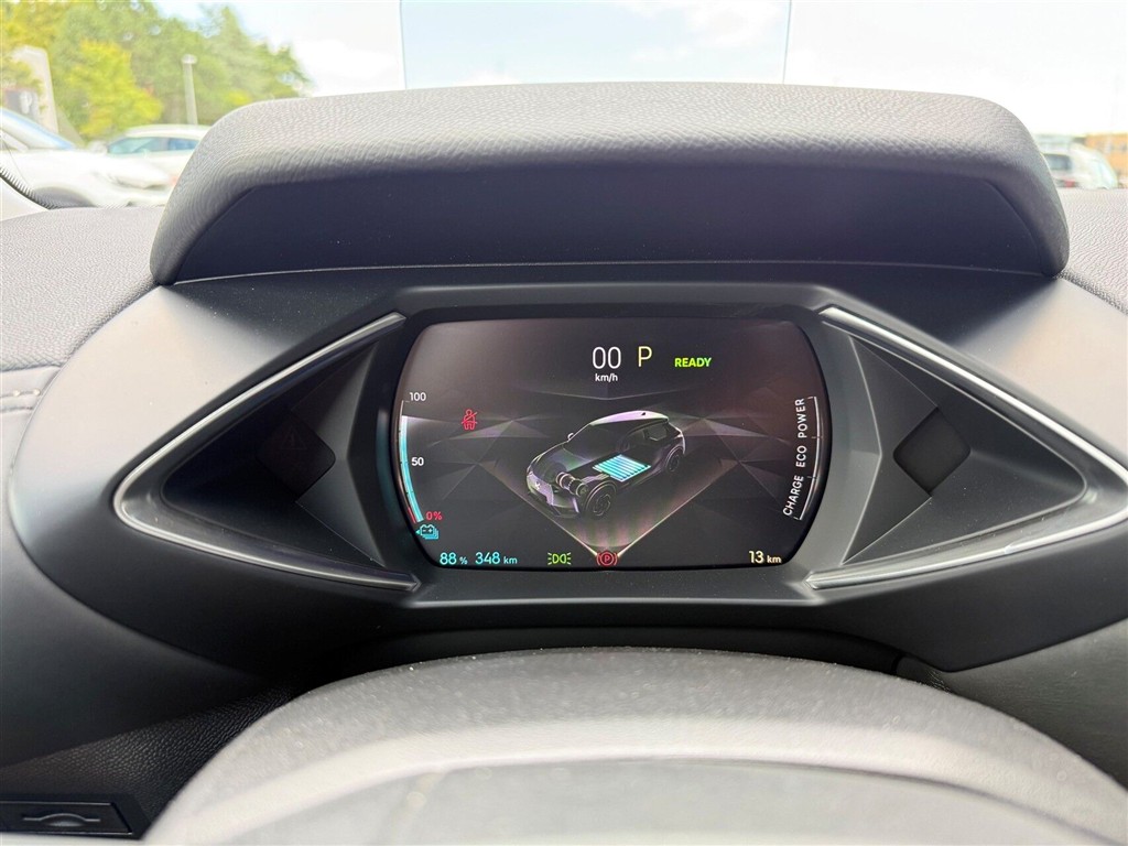 DS DS3 Crossback E-Tense Opera 156HK 5d Aut. - Image 17