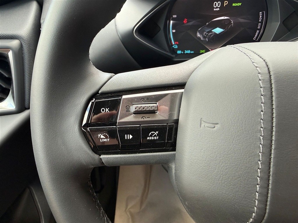 DS DS3 Crossback E-Tense Opera 156HK 5d Aut. - Image 18